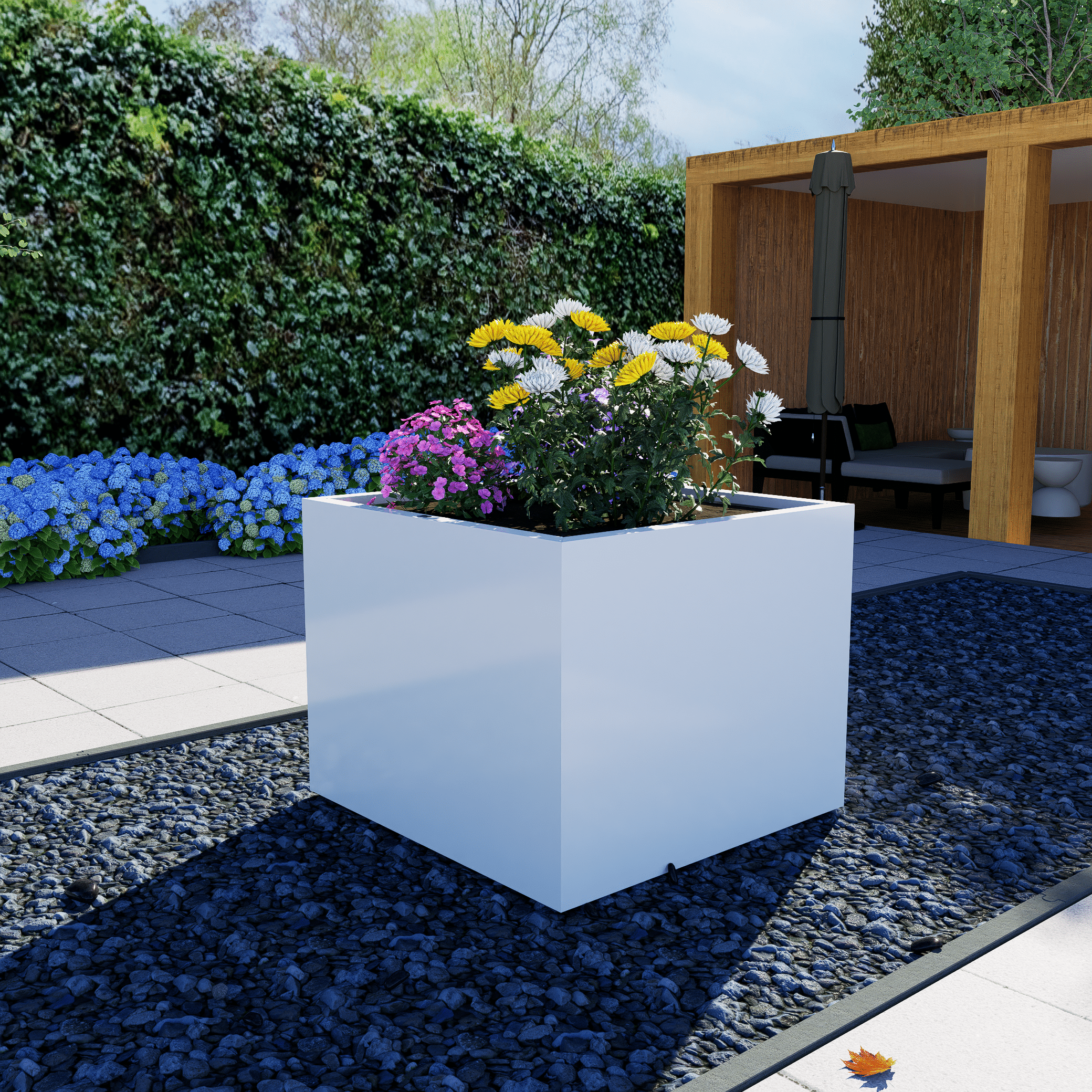 witte bloembakken buiten