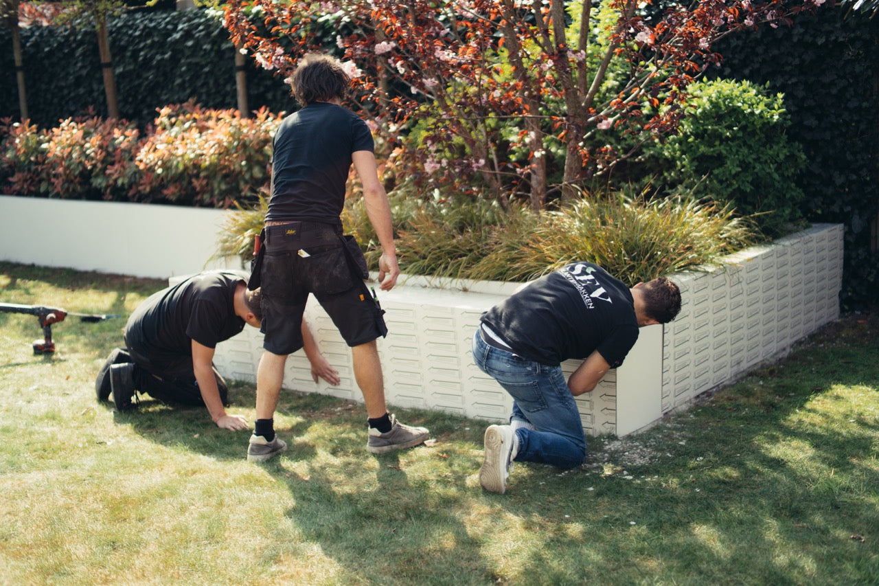 Personeel Klus Op Locatie SEV Plantenbakken